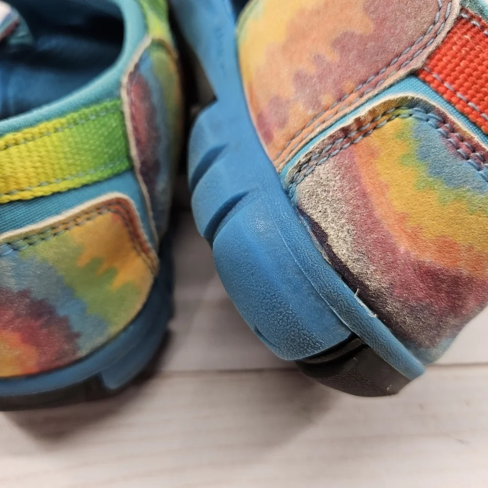 Keen‎ Big Kids Seacamp II CNX Vivid Blue Tie Dye Rainbow Size 4 Shoes 1025152